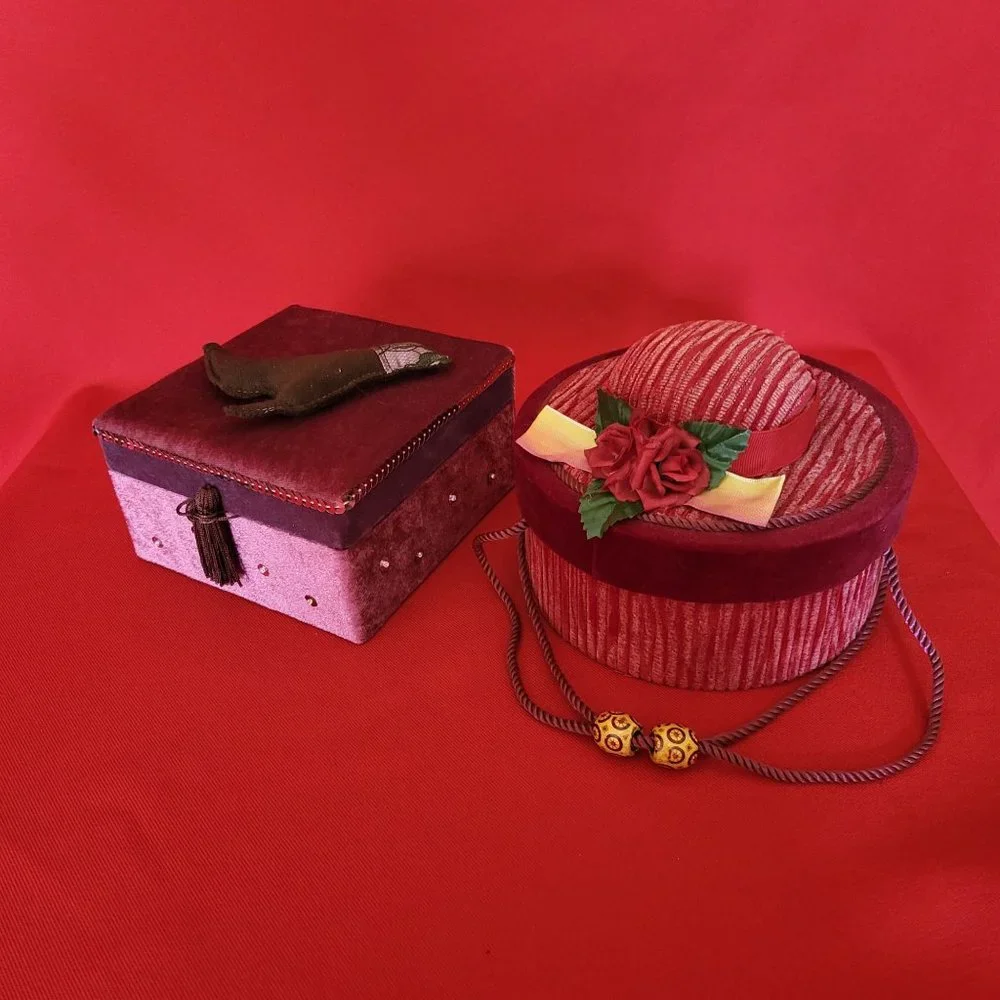 Dept 52 Sewing Box Red Velvet Square and Hat Shape Set of 2 Holiday Time